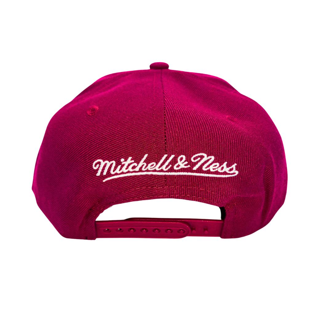 Gorra Mitchell & Ness Cleveland Cavaliers Team Ground 2.0