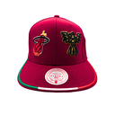 Gorra Mitchell & Ness Miami Heat Game Piramid Mexico