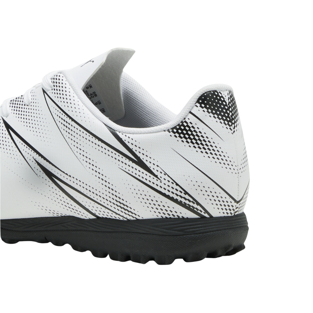 Tacos de fútbol Puma Attacanto TT para hombre