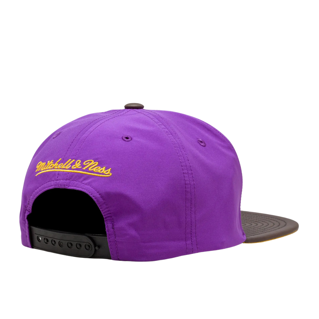 Gorra Mitchell & Ness NBA LA Lakers Heat Up