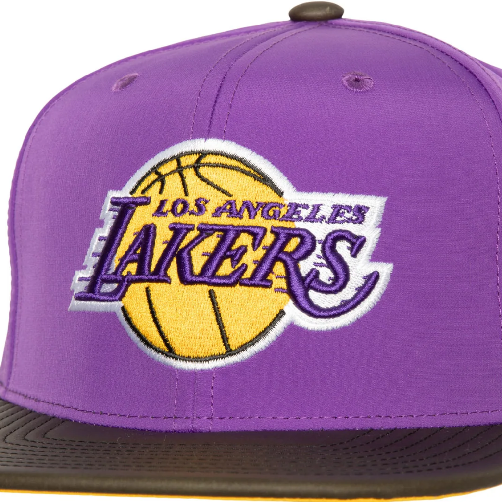 Gorra Mitchell & Ness NBA LA Lakers Heat Up