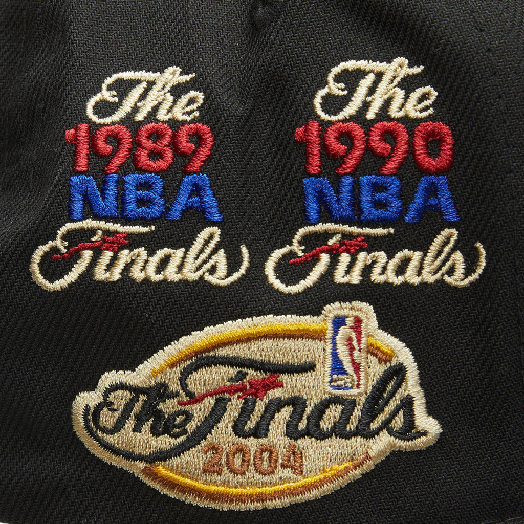 Gorra Mitchell & Ness NBA Pistons Two 18