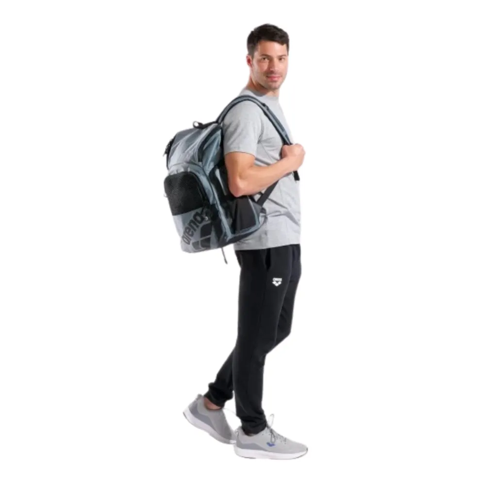 Mochila Deportiva Arena One Go 35L Repelente Agua (8).webp
